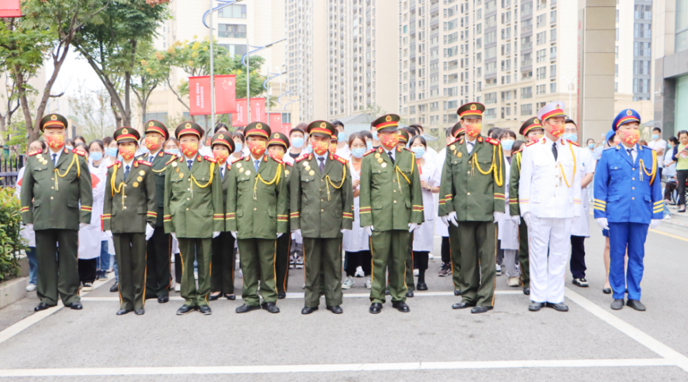 【迎国庆 赞祖国】无锡尊龙凯时康复医院/尊龙凯时院举行升国旗仪式，庆祝祖国73周年华诞